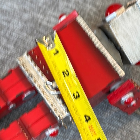 Red Robot Figurine with Christmas Tree Design music box - Picture 8 of 8